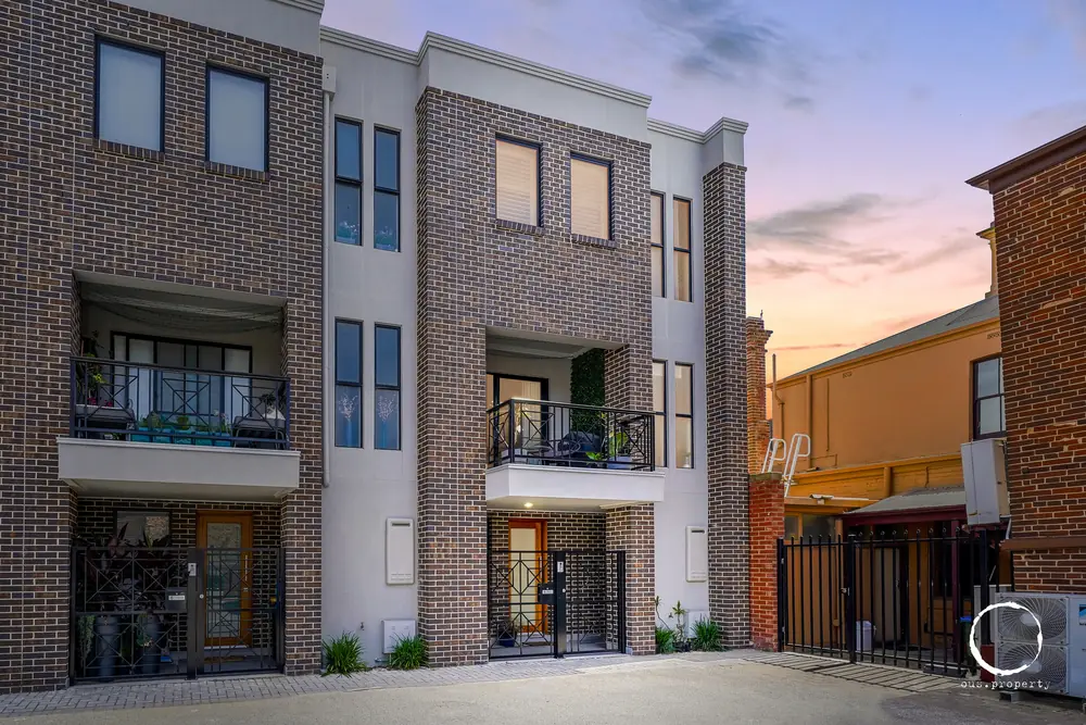 8 Calton Street, Port Adelaide, SA 5015 - photo 1
